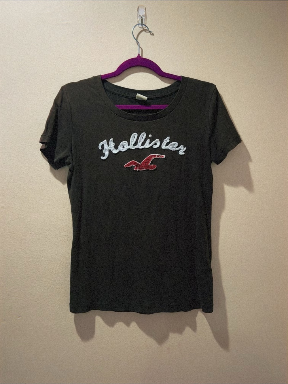 Hollister Women's Blacn Logo Tee with Red Accent